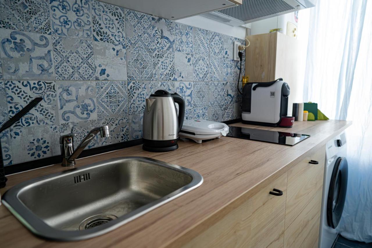 Old Town Jacuzzi Studio Bucharest Luaran gambar