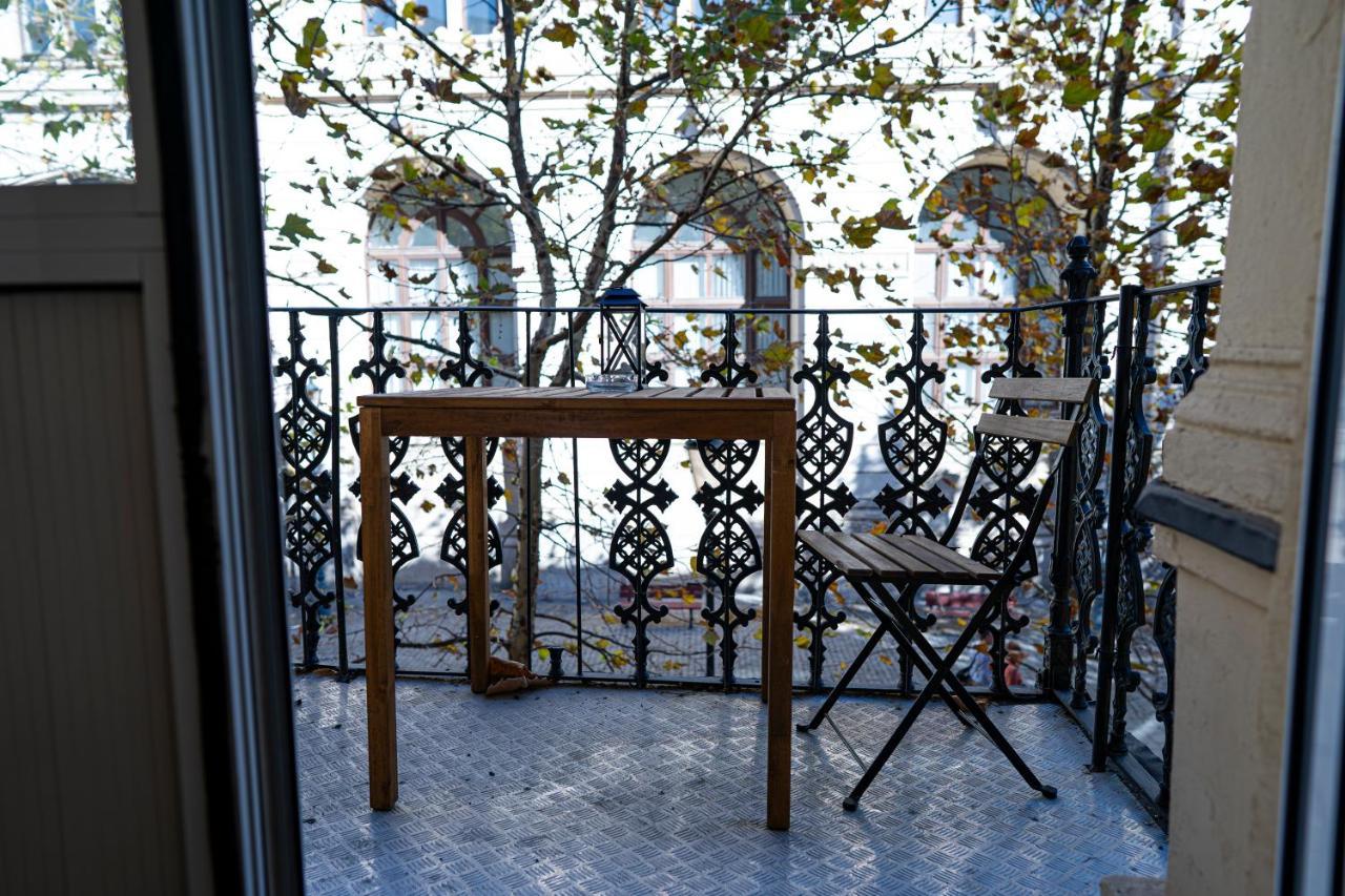 Old Town Jacuzzi Studio Bucharest Luaran gambar